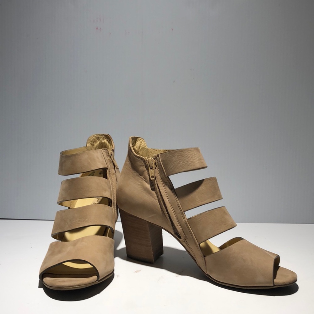 Paul Green suede Michelle block heels EUC